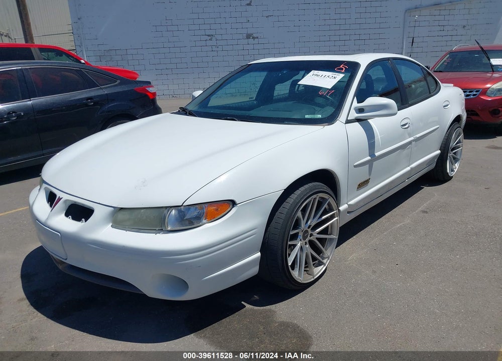 2001 PONTIAC GRAND PRIX GTP VIN: 1G2WR52111F228448