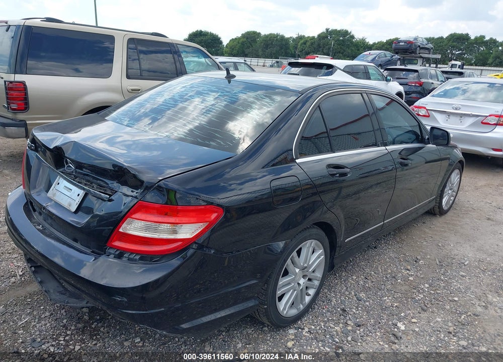2008 MERCEDES-BENZ C 300 LUXURY/SPORT VIN: WDDGF54XX8R030573