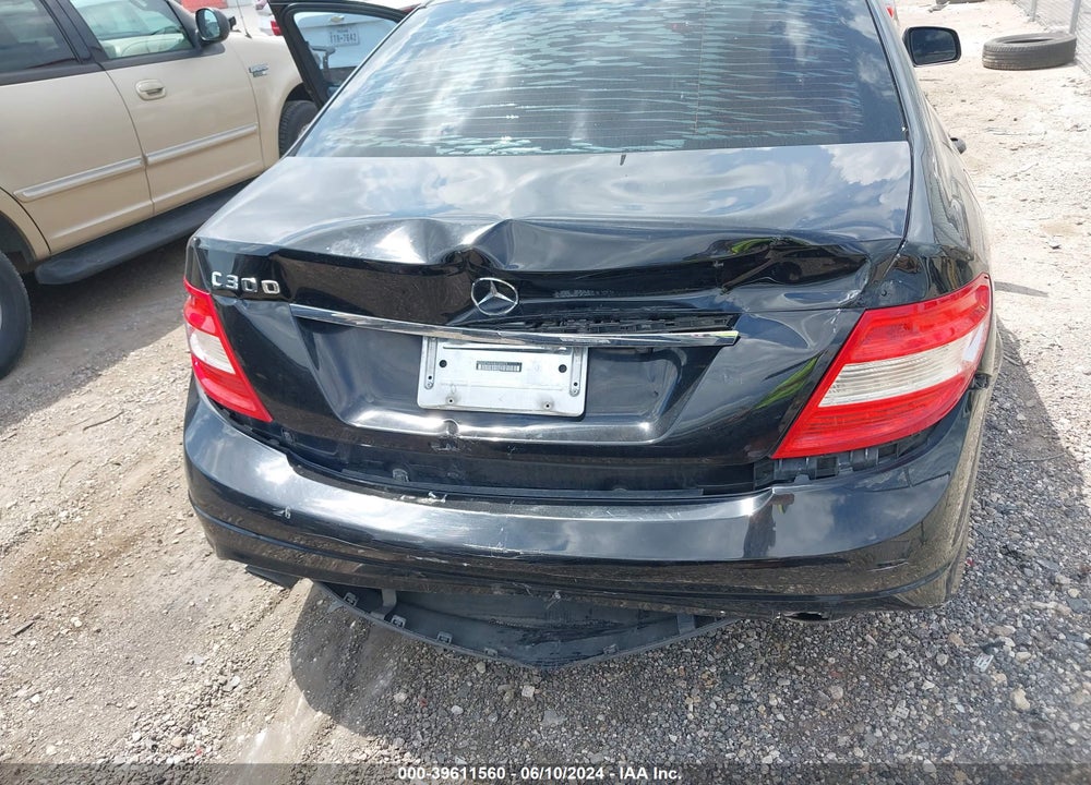 2008 MERCEDES-BENZ C 300 LUXURY/SPORT VIN: WDDGF54XX8R030573