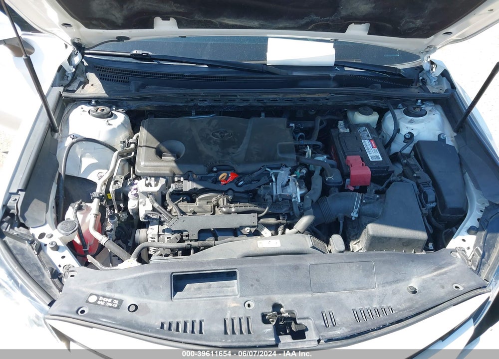 2018 TOYOTA CAMRY LE VIN: 4T1B11HK3JU589746