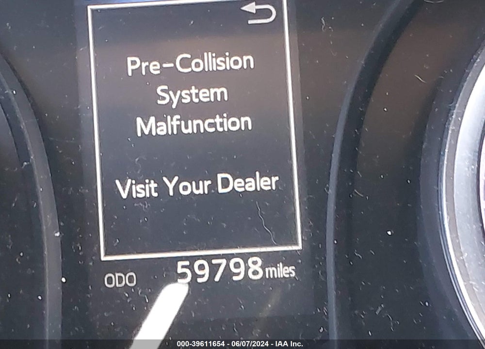 2018 TOYOTA CAMRY LE VIN: 4T1B11HK3JU589746