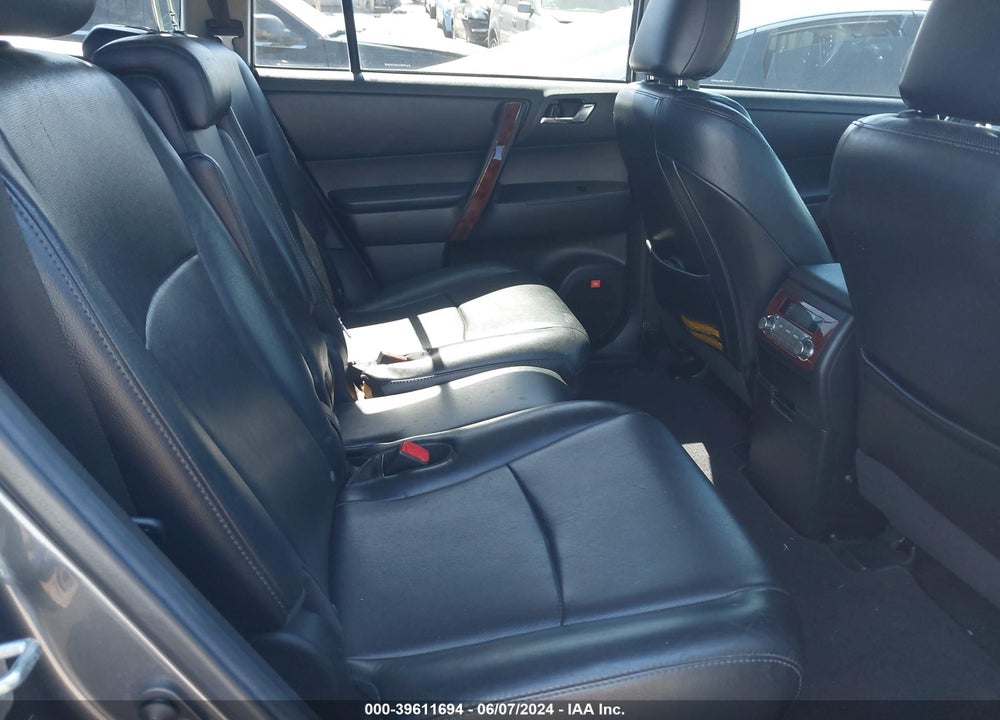 2011 TOYOTA HIGHLANDER LIMITED V6 VIN: 5TDYK3EH7BS024602