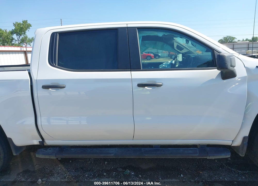2022 CHEVROLET SILVERADO 1500 4WD SHORT BED CUSTOM VIN: 1GCPDBEK4NZ550264