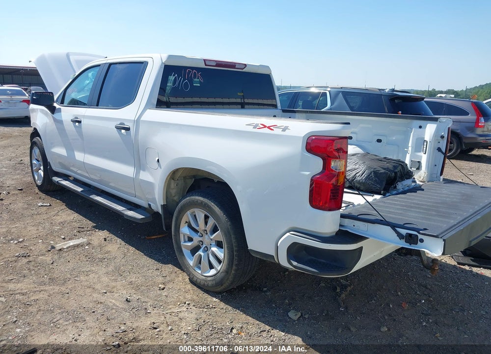 2022 CHEVROLET SILVERADO 1500 4WD SHORT BED CUSTOM VIN: 1GCPDBEK4NZ550264