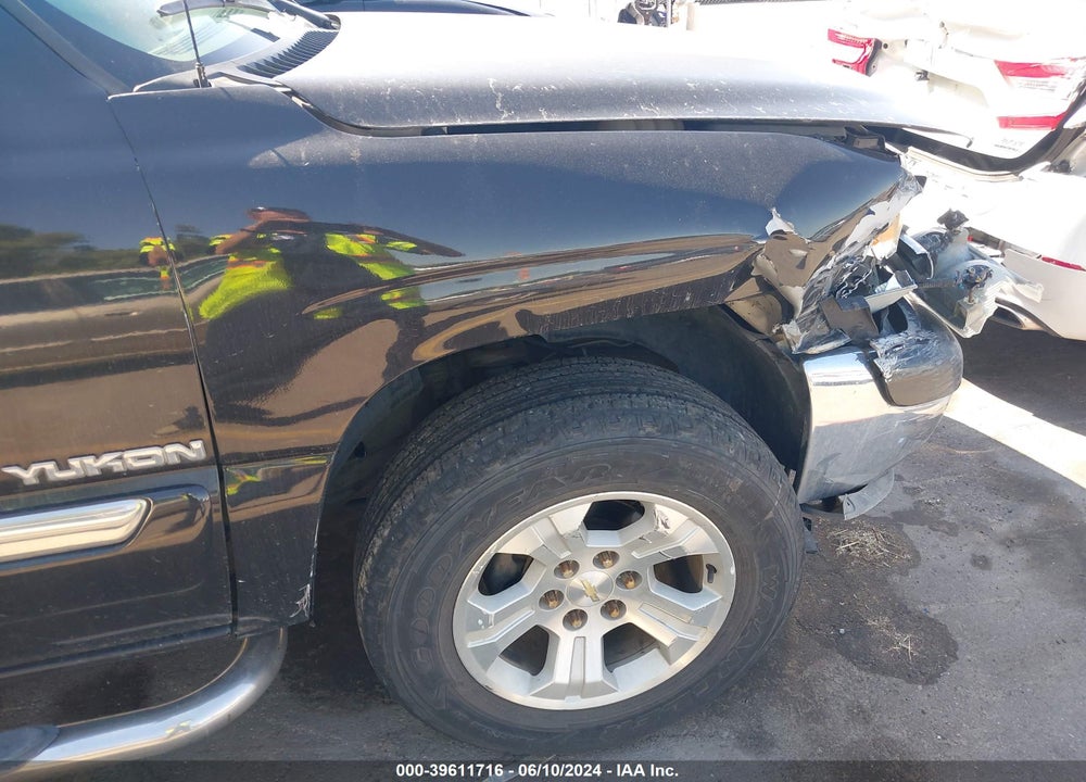 2004 GMC YUKON SLE VIN: 1GKEK13ZX4R299017