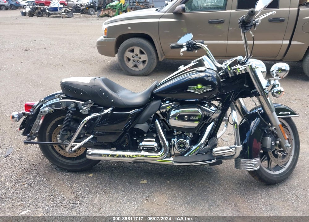 2019 HARLEY-DAVIDSON FLHR VIN: 1HD1FBC10KB623966