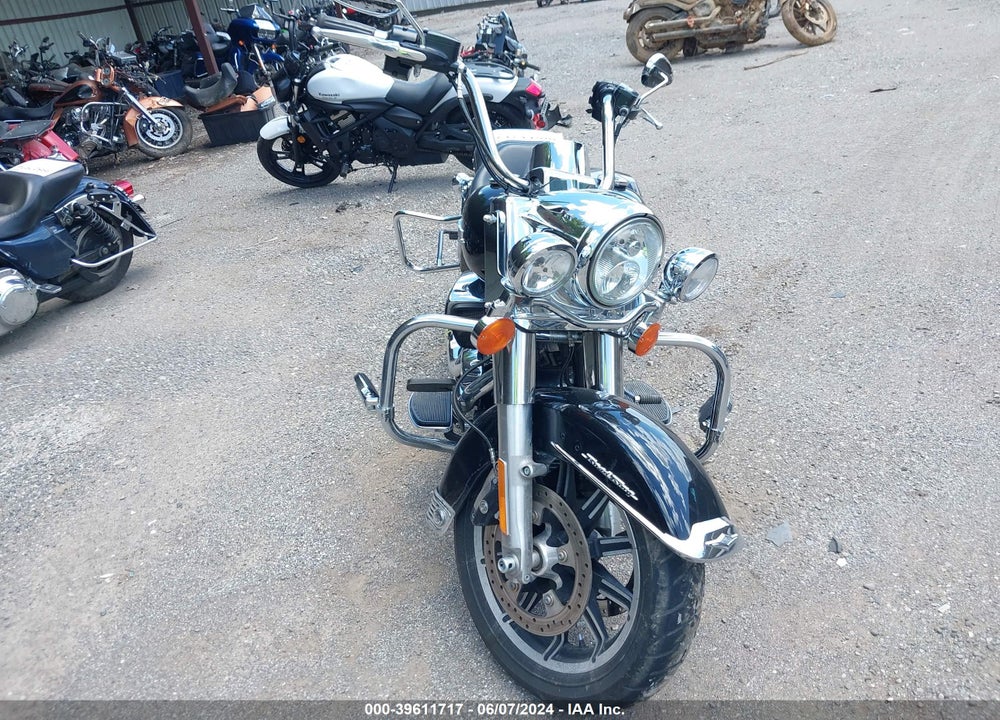 2019 HARLEY-DAVIDSON FLHR VIN: 1HD1FBC10KB623966