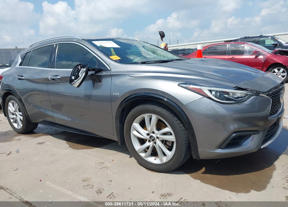 2018 INFINITI QX30 LUXE VIN: SJKCH5CP2JA004961