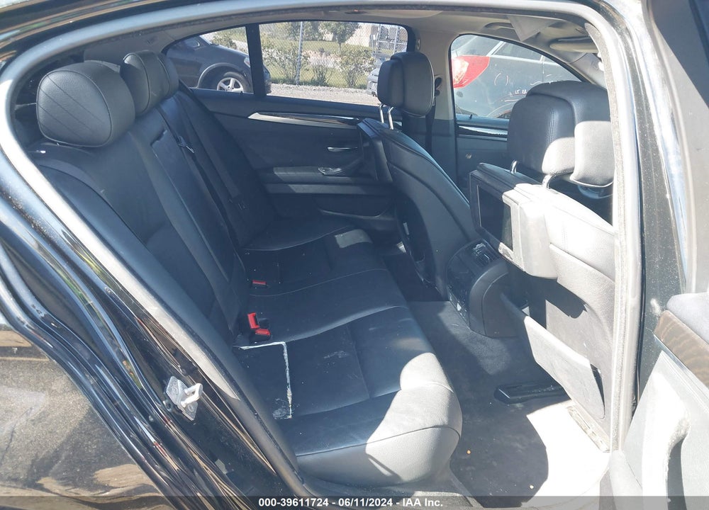 2011 BMW 528I VIN: WBAFR1C56BC742186
