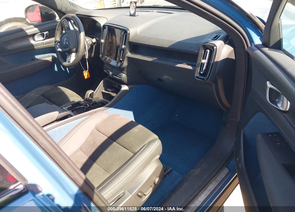 2023 VOLVO XC40 RECHARGE PURE ELECTRIC TWIN PLUS VIN: YV4ED3UL7P2029460