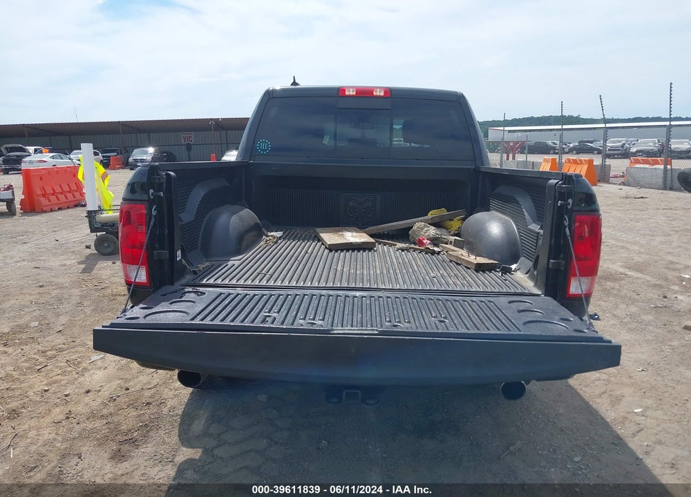 2019 RAM 1500 CLASSIC VIN: 1C6RR7LTXKS569772