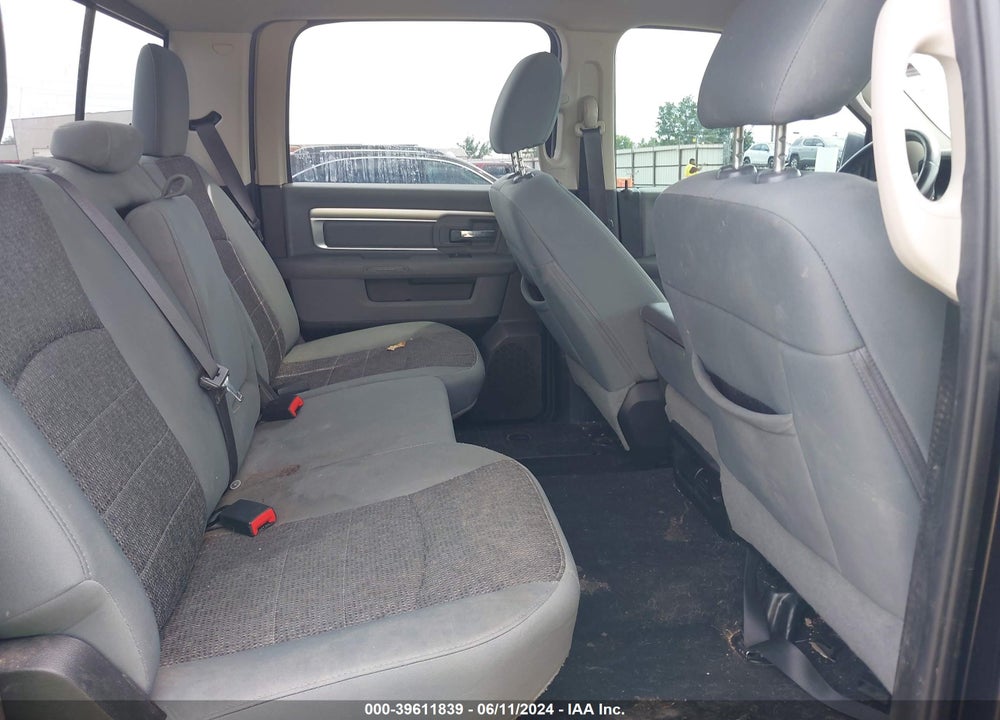 2019 RAM 1500 CLASSIC VIN: 1C6RR7LTXKS569772
