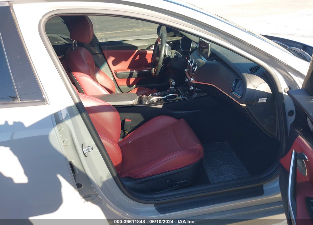 2022 KIA STINGER GT LINE VIN: KNAE35LDXN6116610
