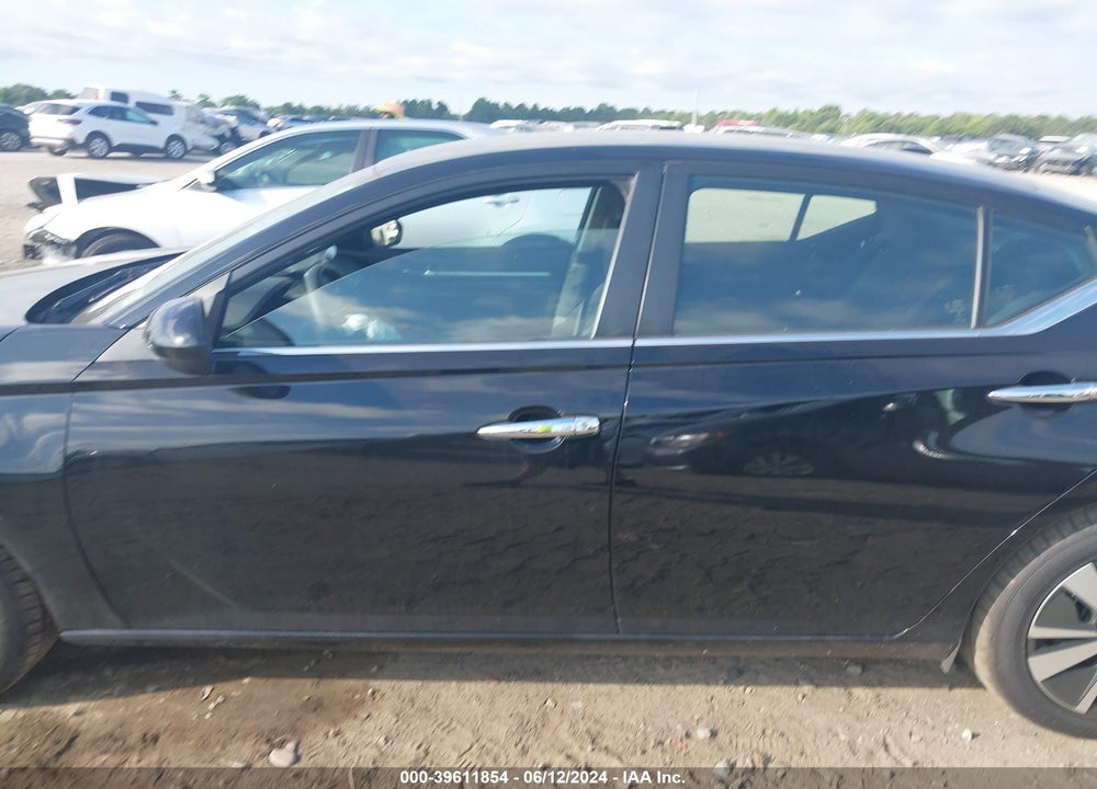 2022 NISSAN ALTIMA SV FWD VIN: 1N4BL4DV6NN402733