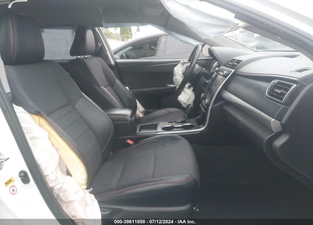 2016 TOYOTA CAMRY SE VIN: 4T1BF1FK3GU120864