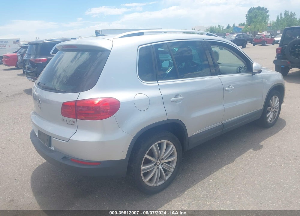 2015 VOLKSWAGEN TIGUAN SE VIN: WVGBV7AX7FW105795