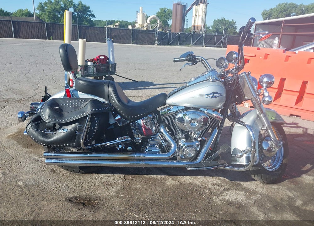 2005 HARLEY-DAVIDSON FLSTC VIN: 1HD1BJY175Y032307