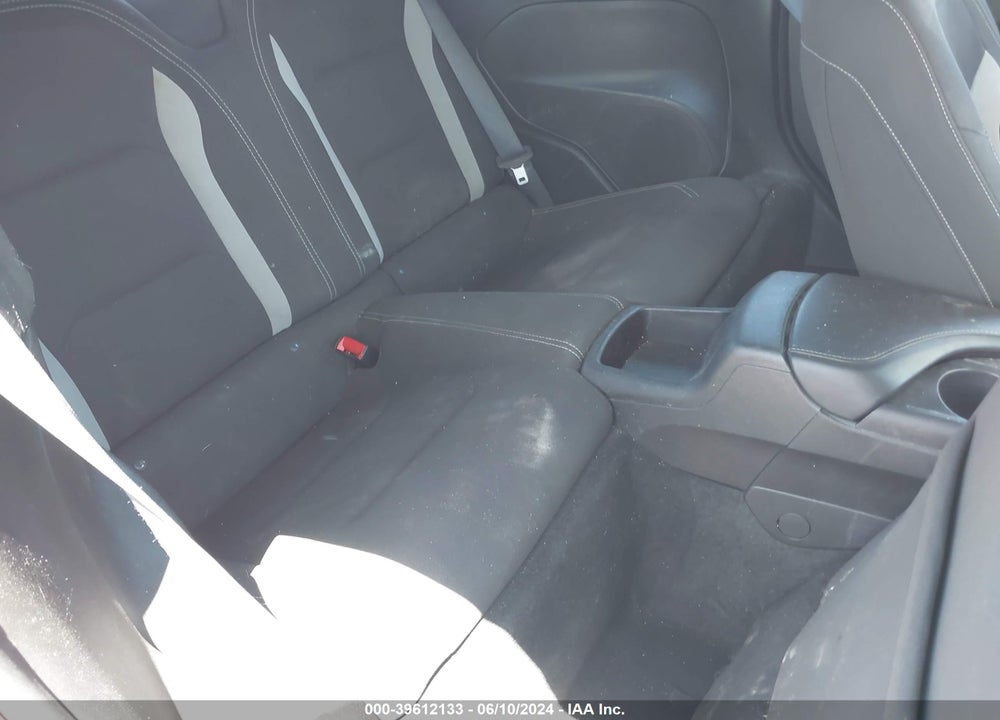 2019 CHEVROLET CAMARO 1LT VIN: 1G1FB3DS6K0116574