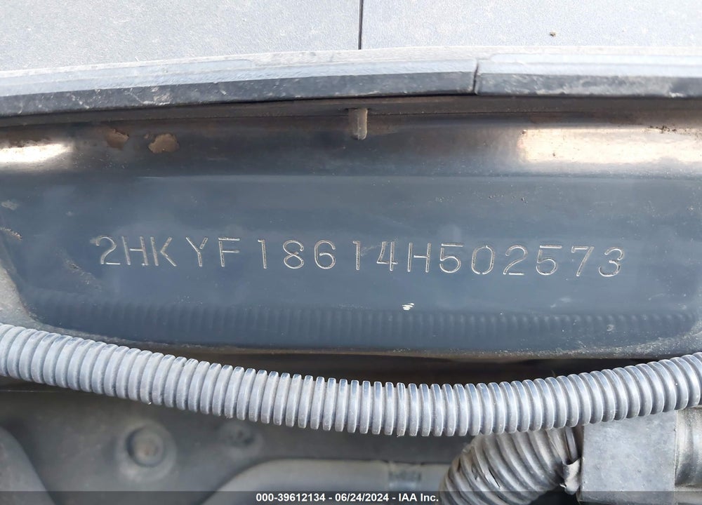 2004 HONDA PILOT EX-L VIN: 2HKYF18614H502573