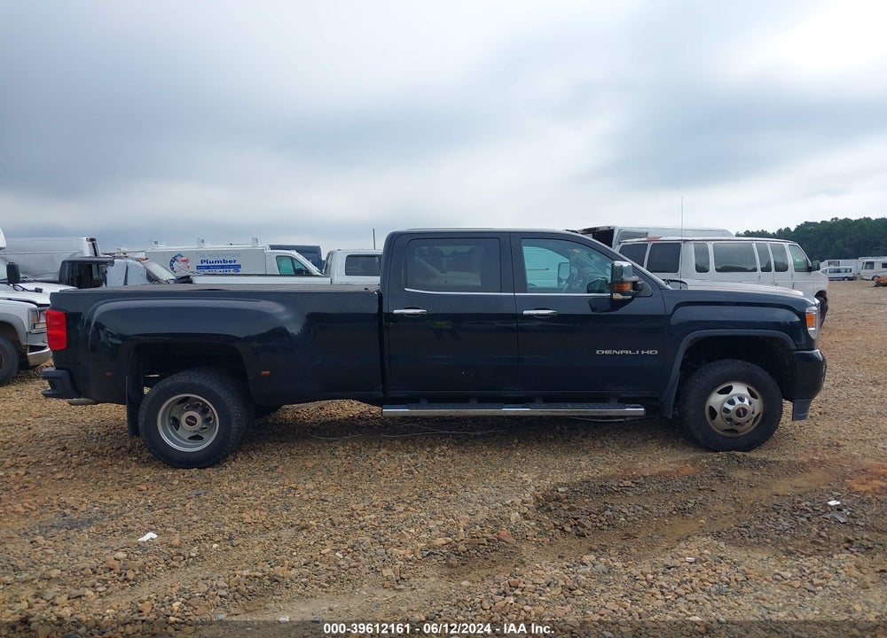 2019 GMC SIERRA 3500HD DENALI VIN: 1GT42WEG8KF130967