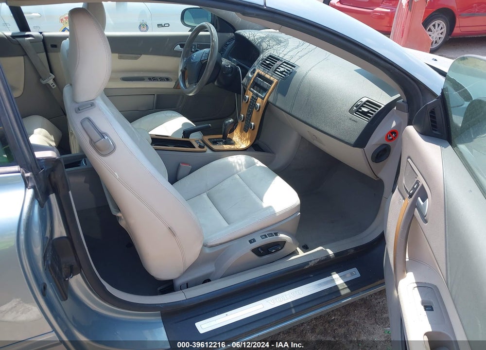 2008 VOLVO C70 T5 VIN: YV1MC67218J040476