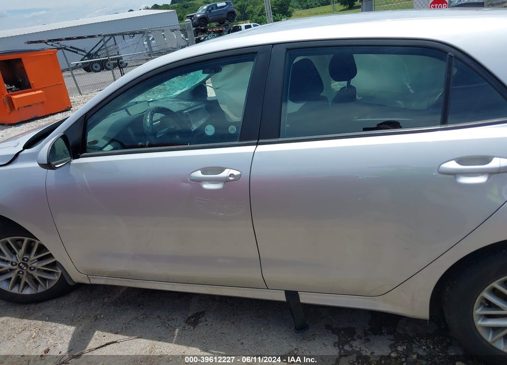 2018 KIA RIO EX VIN: 3KPA35AB2JE057608