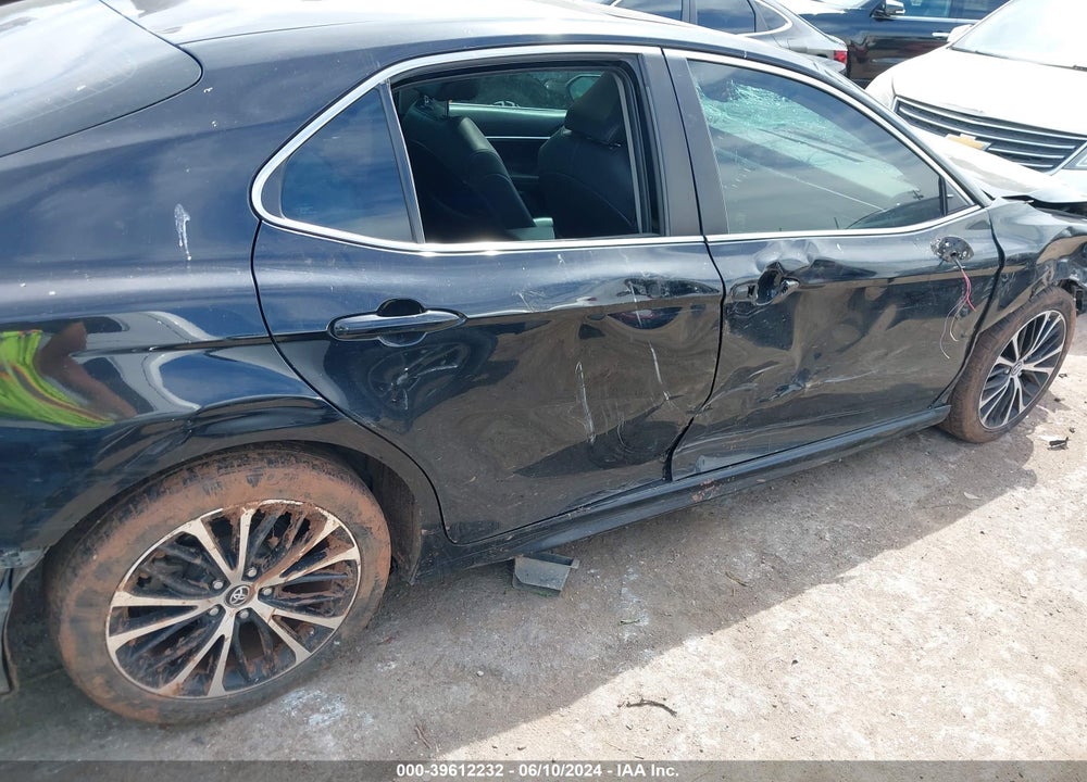 2019 TOYOTA CAMRY SE VIN: 4T1B11HK2KU800629