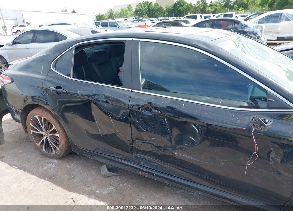 2019 TOYOTA CAMRY SE VIN: 4T1B11HK2KU800629