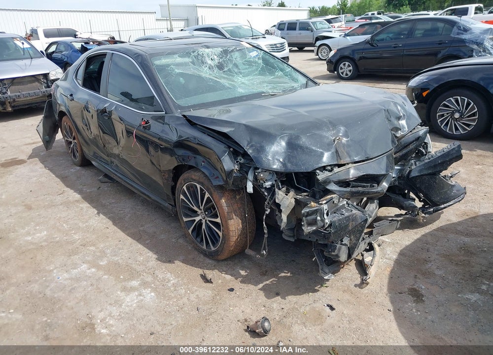 2019 TOYOTA CAMRY SE VIN: 4T1B11HK2KU800629