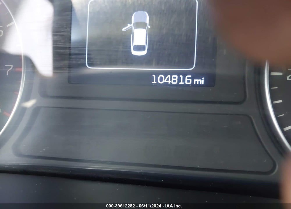 2017 KIA OPTIMA LX VIN: 5XXGT4L3XHG146306