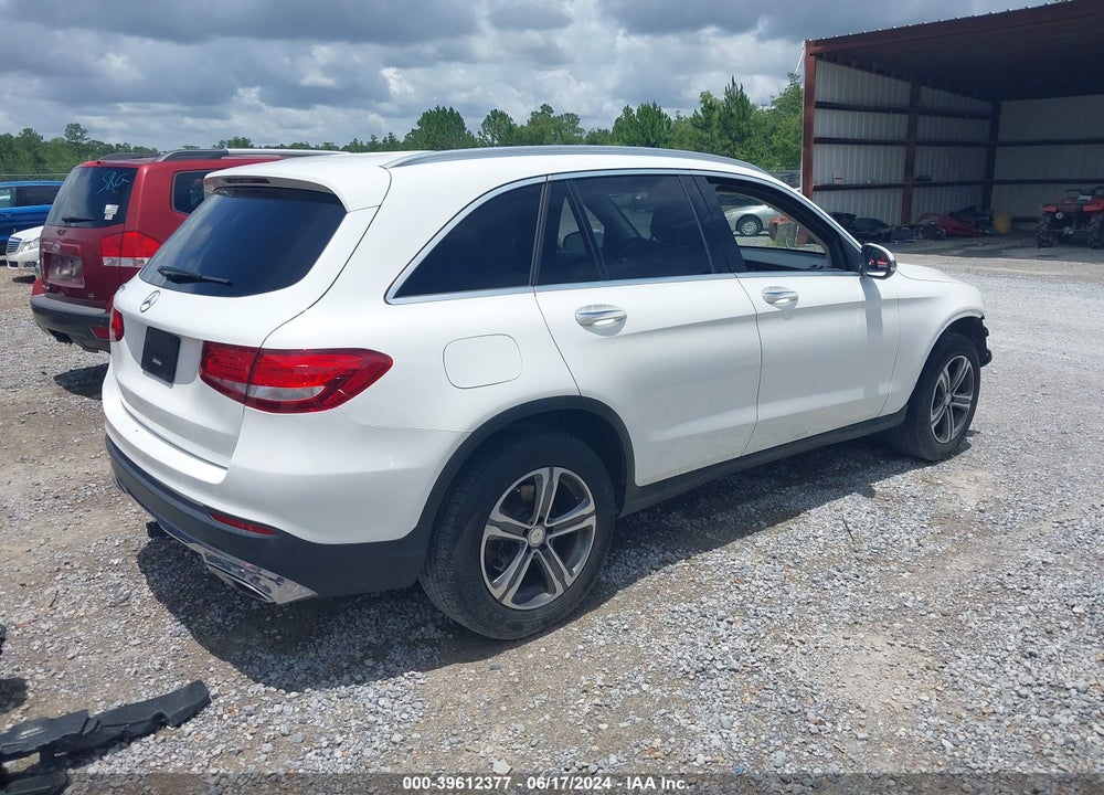 2017 MERCEDES-BENZ GLC 300 VIN: WDC0G4JB4HF143068