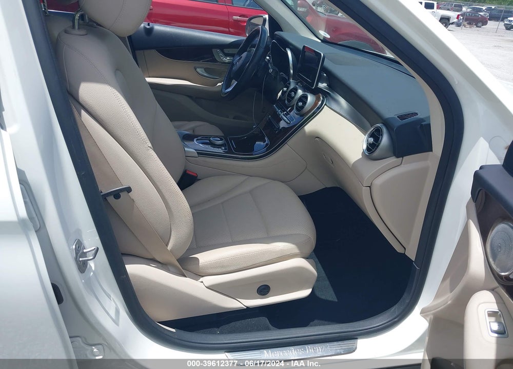 2017 MERCEDES-BENZ GLC 300 VIN: WDC0G4JB4HF143068