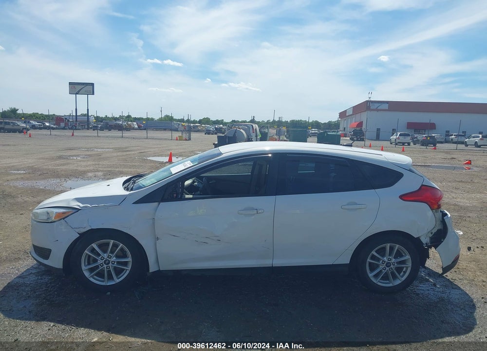 2017 FORD FOCUS SE VIN: 1FADP3K24HL212770