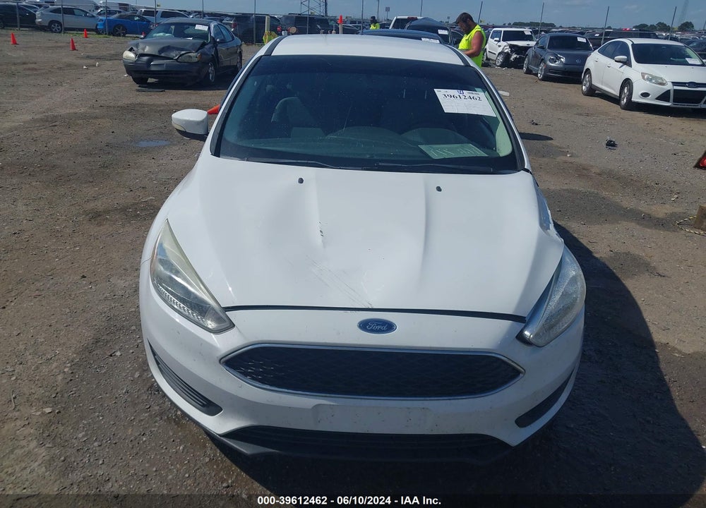 2017 FORD FOCUS SE VIN: 1FADP3K24HL212770