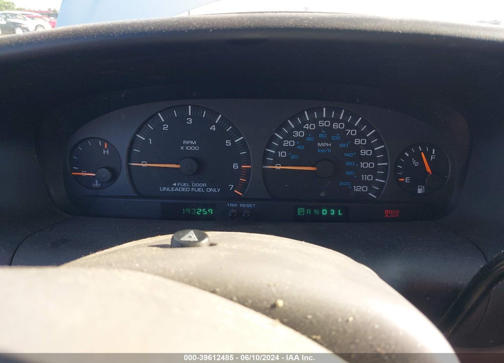 1999 DODGE GRAND CARAVAN VIN: 1B4GP44G8XB561535