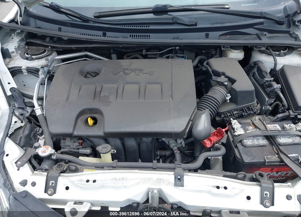 2018 TOYOTA COROLLA LE VIN: 5YFBURHEXJP800698