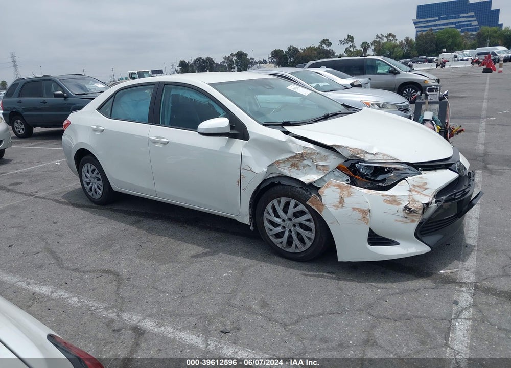 2018 TOYOTA COROLLA LE VIN: 5YFBURHEXJP800698