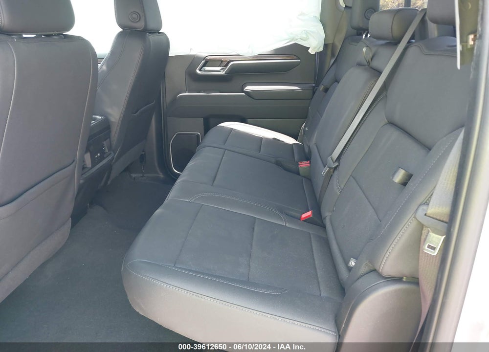 2024 CHEVROLET SILVERADO 1500 VIN: 1GCUDEE87RZ134353