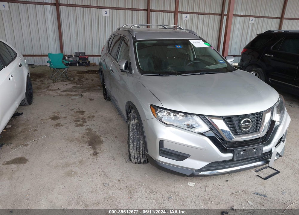 2018 NISSAN ROGUE SV VIN: KNMAT2MT3JP612004