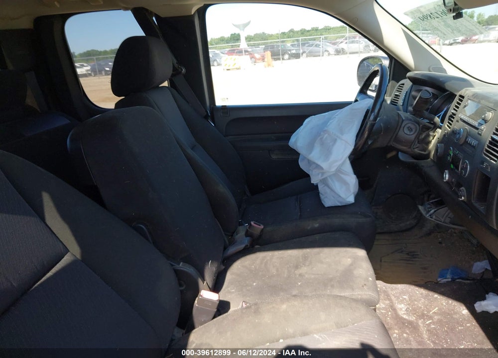 2010 CHEVROLET SILVERADO 1500 LT VIN: 1GCSKSE31AZ293213