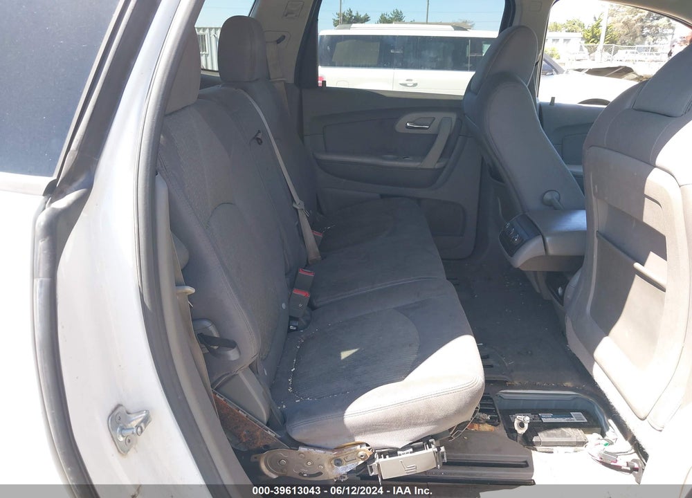 2011 CHEVROLET TRAVERSE LS VIN: 1GNKVEEDXBJ103434