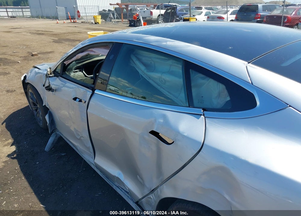 2018 TESLA MODEL S 100D/75D/P100D VIN: 5YJSA1E28JF250515