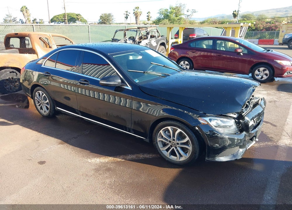 2017 MERCEDES-BENZ C 300 LUXURY/SPORT VIN: 55SWF4JBXHU218426