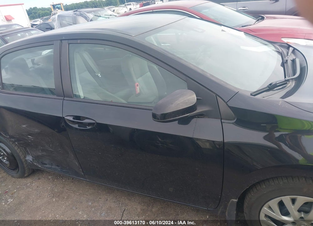 2018 TOYOTA COROLLA LE VIN: 2T1BURHE5JC992130