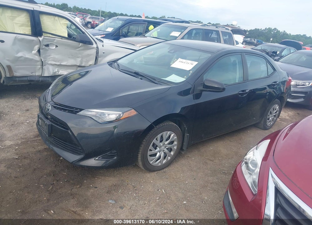 2018 TOYOTA COROLLA LE VIN: 2T1BURHE5JC992130