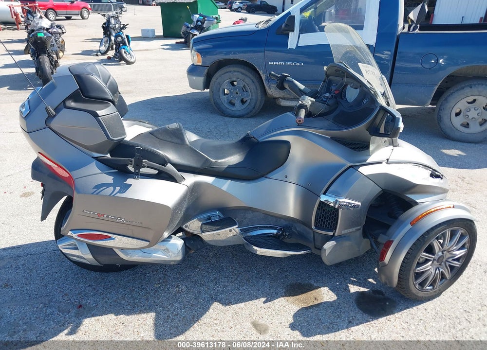 2014 CAN-AM SPYDER ROADSTER RT/RTS/RT LIMITED VIN: 2BXNBDD12EV001875
