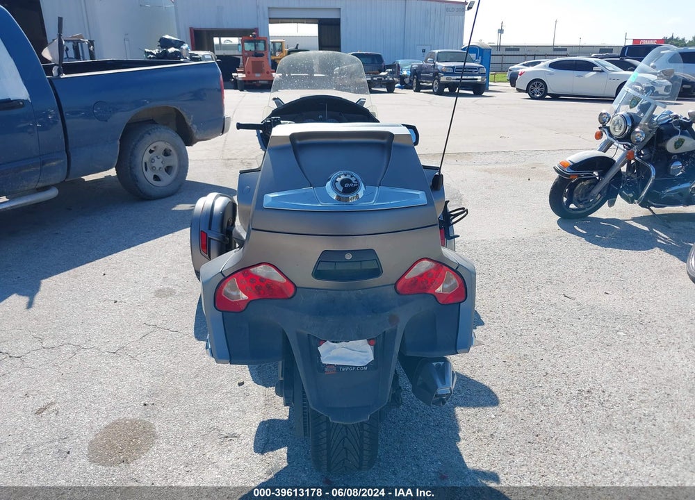 2014 CAN-AM SPYDER ROADSTER RT/RTS/RT LIMITED VIN: 2BXNBDD12EV001875