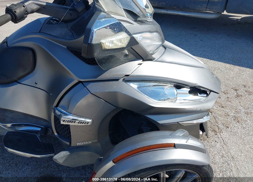 2014 CAN-AM SPYDER ROADSTER RT/RTS/RT LIMITED VIN: 2BXNBDD12EV001875