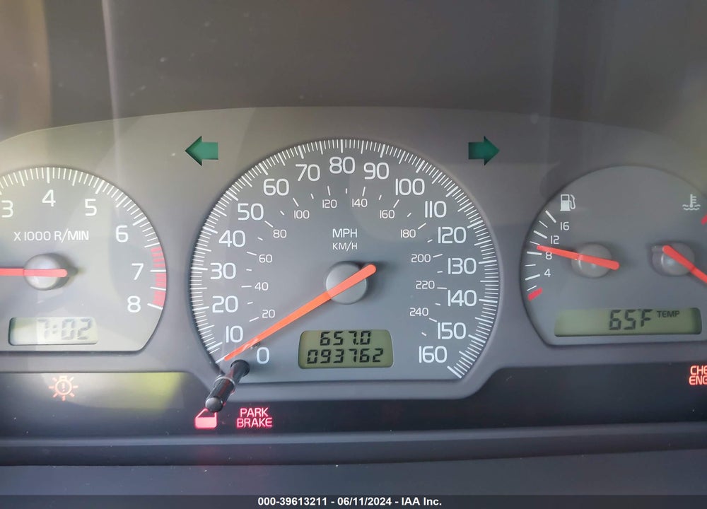 2000 VOLVO S40 A/AS VIN: YV1VS2558YF583307