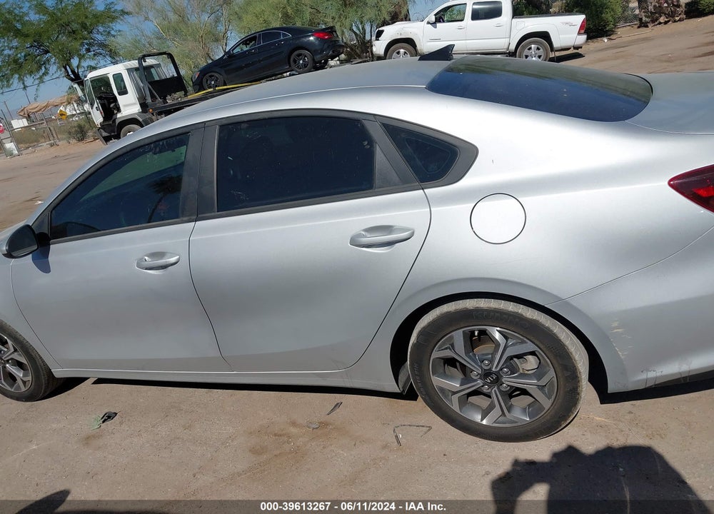 2021 KIA FORTE LXS VIN: 3KPF24AD1ME414009